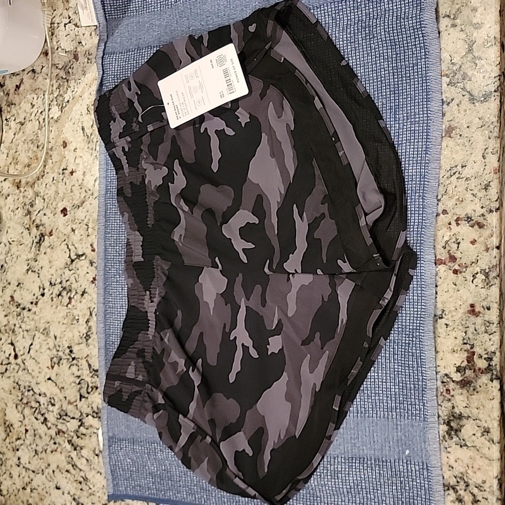 Athleta Mesh Racer 4" Shorts